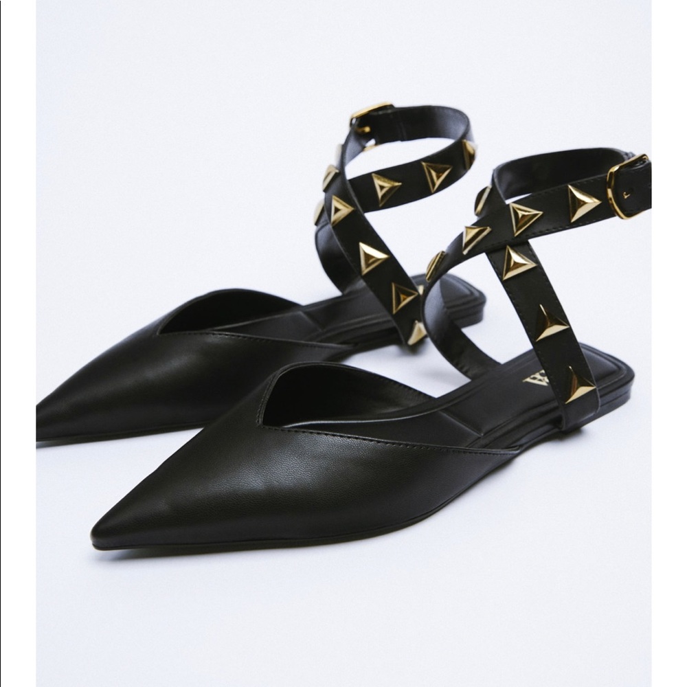 Zara studded black flats 7.5 Nwt gold studd